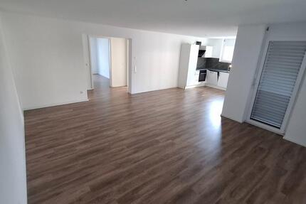 3 Zimmer-Wohnung Altbau, zu vermieten