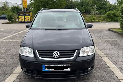 VW Touran 286.000 km 2.900 &euro; Sarstedt 31157