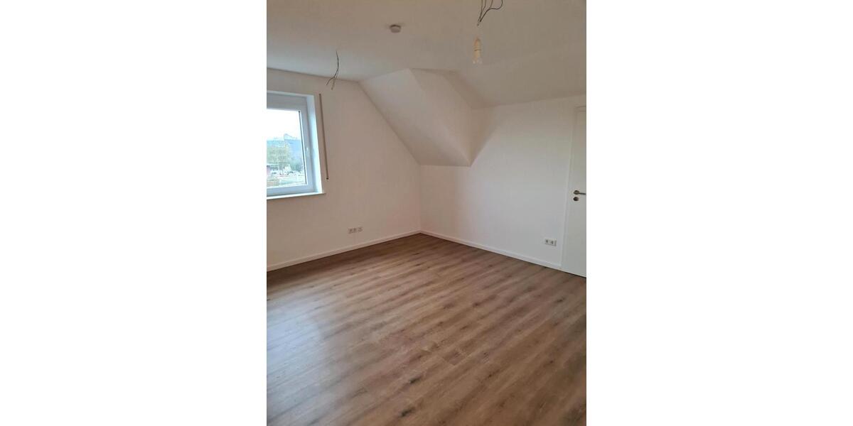 Etagenwohnung Neuenkirchen - 1 Zimmer, 85 m&sup2;, 1.200&euro; | Angebot:24100457