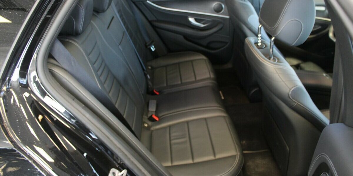 Mercedes-Benz E 300 d 4Matic T 9G-TRONIC AMG Line 78.920 km 37.980 &euro; Euskirchen 53881