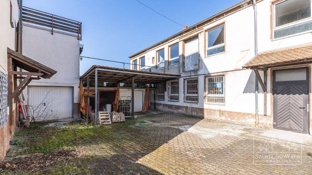 Einfamilienhaus Pirmasens Innenstadt - 1 Zimmer, 240 m&sup2;, 298.900&euro; | Angebot:26306199