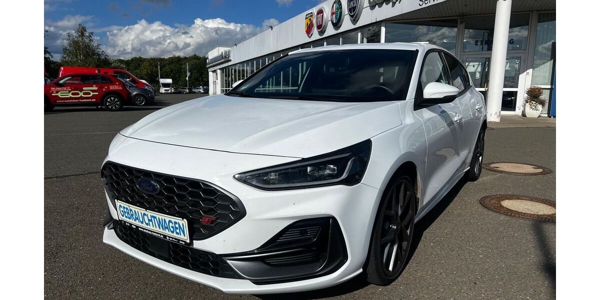 Ford Focus 48.412 km 30.900 € Chemnitz 09130