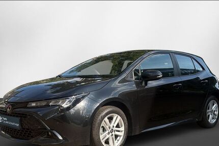 Toyota Corolla 28.259 km 23.490 &euro; Berlin 13403