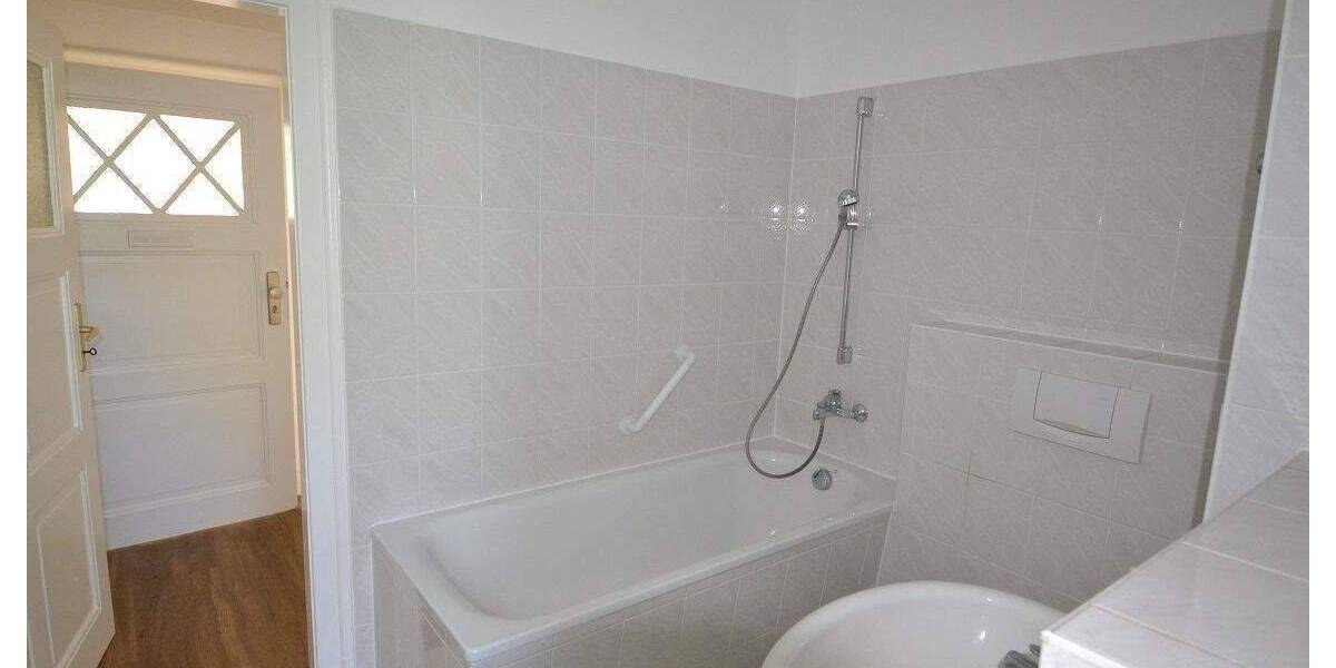 Etagenwohnung Dresden Leuben - 2 Zimmer, 60 m&sup2;, 466&euro; | Angebot:26904398