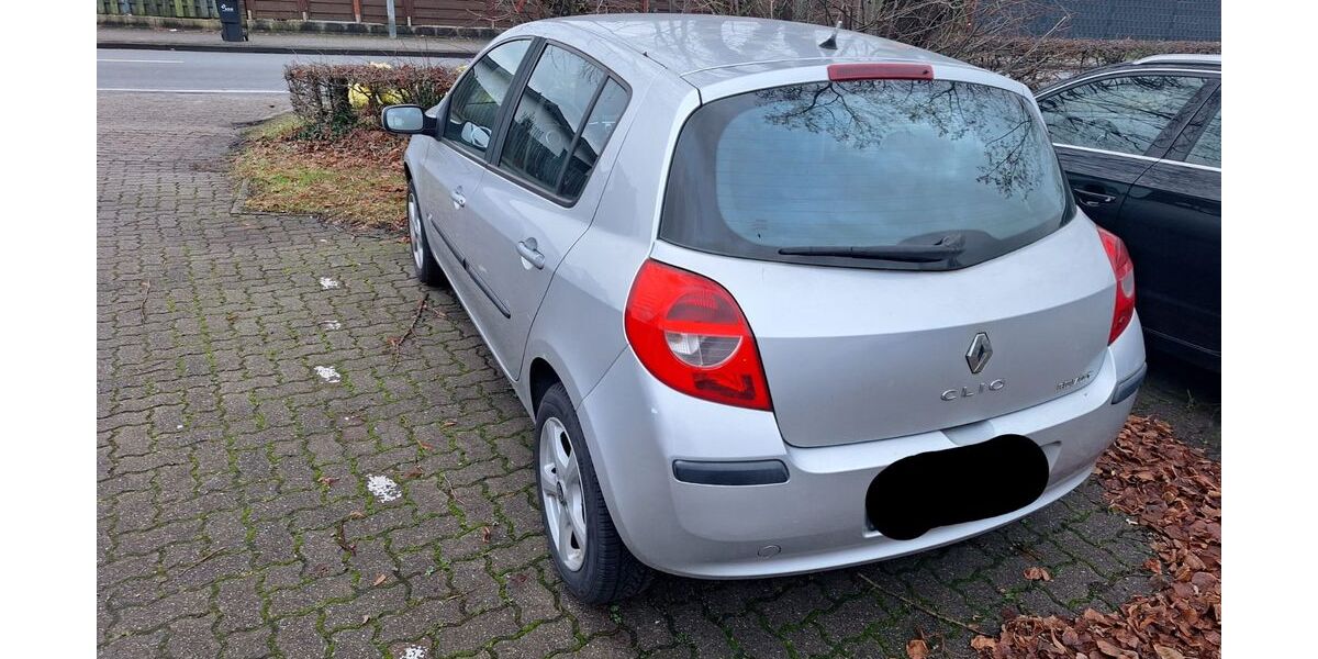 Renault Clio 126.000 km 2.500 &euro; Worpswede 27726