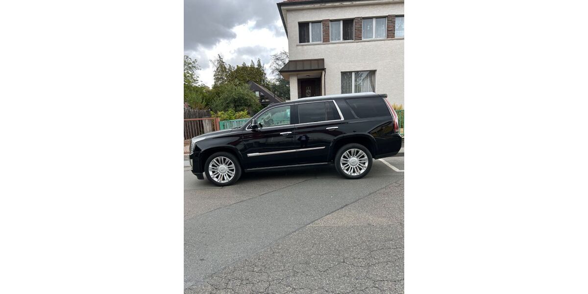 Cadillac Escalade 157.000 km 35.895 &euro; Offenbach 63071