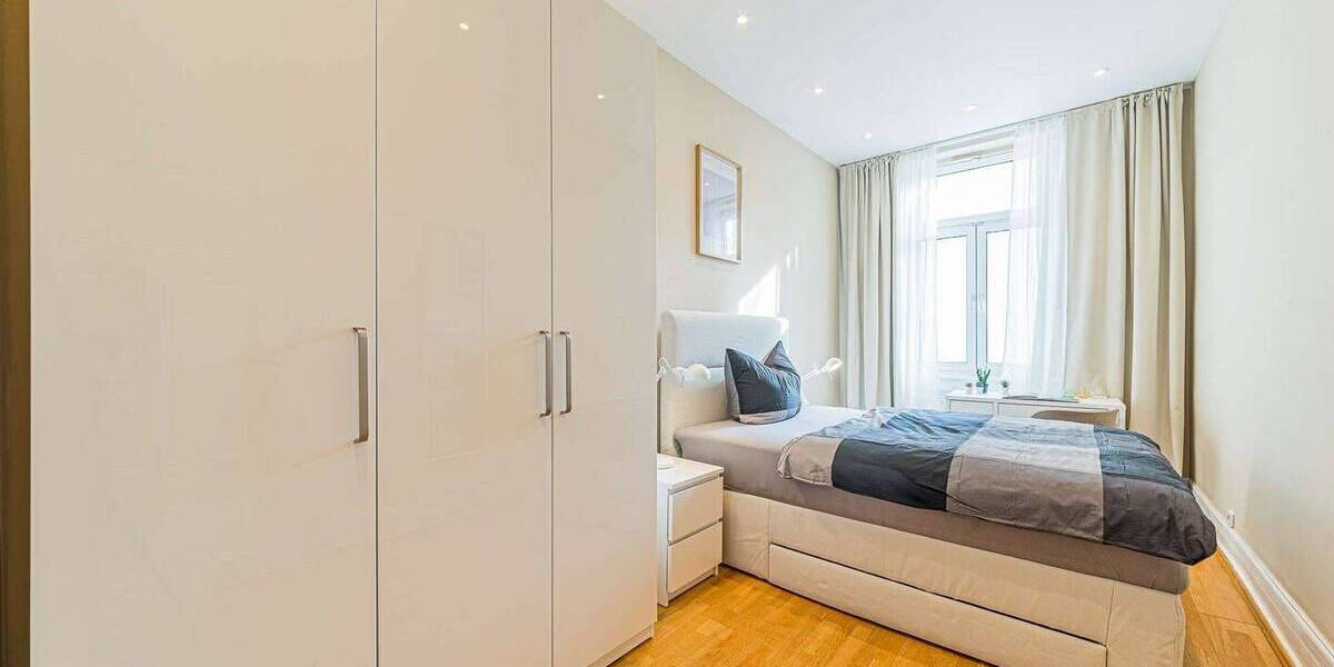 Etagenwohnung Frankfurt am Main Westend-Süd - 3 Zimmer, 72 m&sup2;, 2.720&euro; | Angebot:26840610