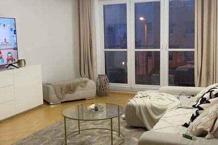 Helle 2-Zimmer Wohnung - Balkon - Einbauküche - Parkettboden - Tiefgaragenstellplatz 2 zimmer