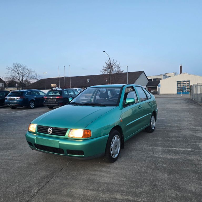 VW Polo 63.000 km 1.990 € Altdorf 84032