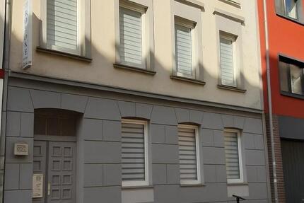 Haus Schwerin - 4 Zimmer, 231 m&sup2;, 400.000&euro; | Angebot:25268681