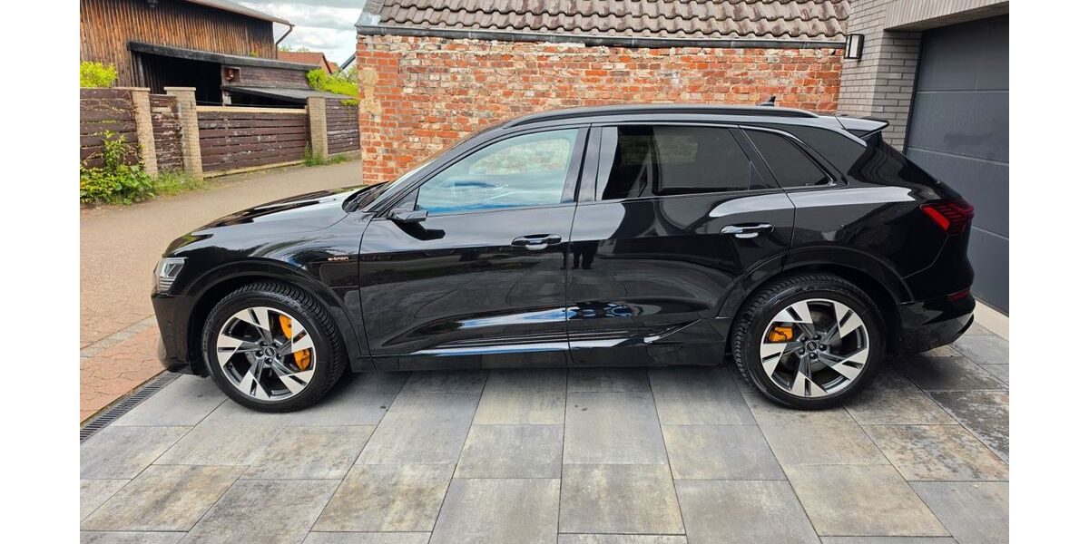 Audi e-tron 54.000 km 35.500 &euro; Wolfsburg 38444
