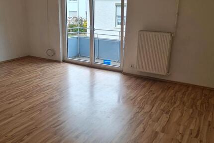 4 Zimmerwohnung in Lohr-Lindig zu vermieten (wird renoviert) zimmer