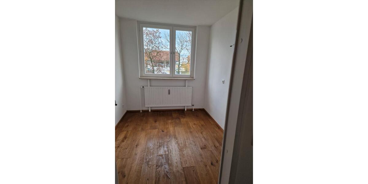 Etagenwohnung Neusäß - 4 Zimmer, 103 m&sup2;, 385.000&euro; | Angebot:26942176