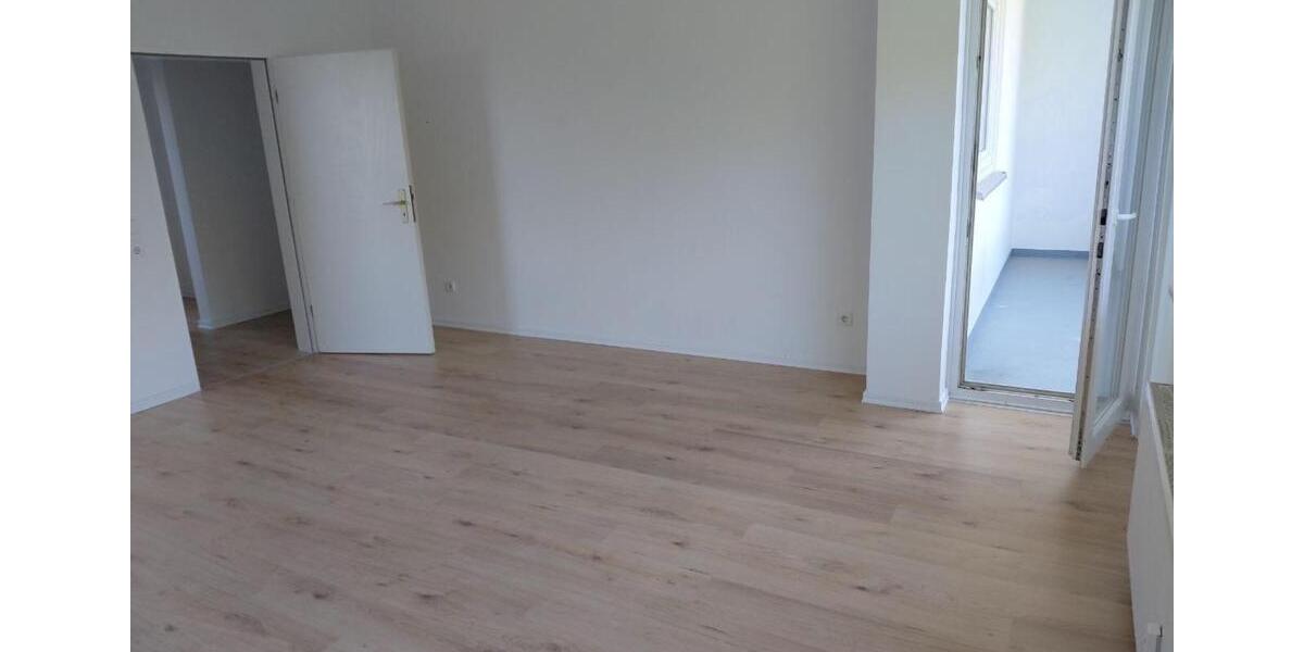 Etagenwohnung Lage - 2 Zimmer, 62 m&sup2;, 600&euro; | Angebot:24954447