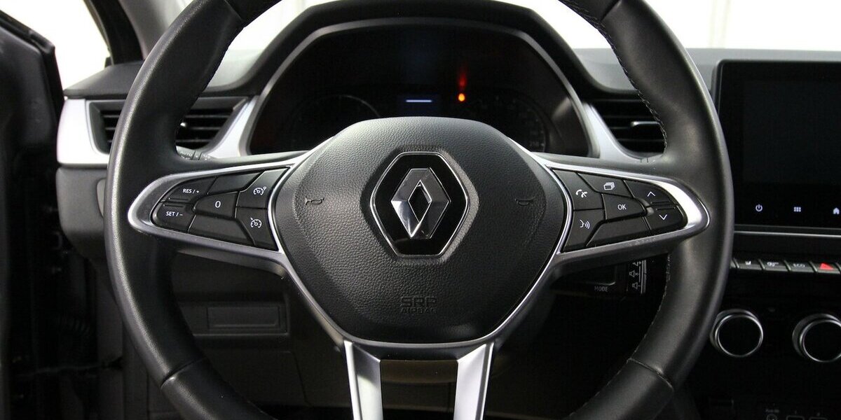 Renault Captur II 1.3 TCe 130 Experience NAVI+LED+AHK 90.917 km 13.900 &euro; Hagenow 19230