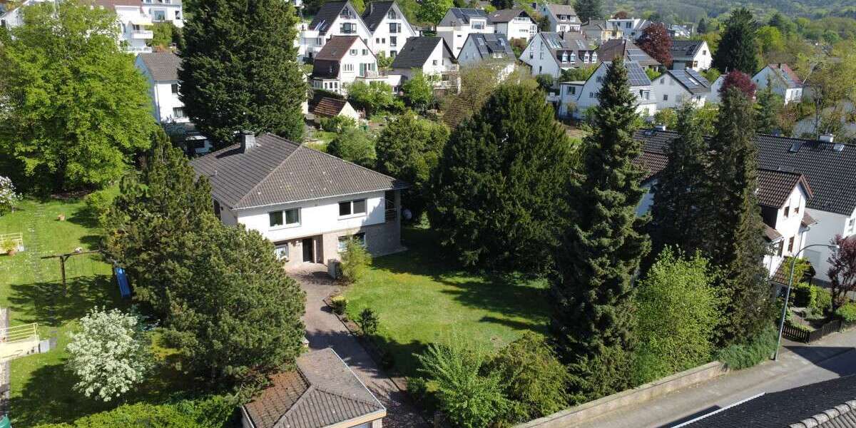 Einfamilienhaus Bad Honnef - 7 Zimmer, 227 m&sup2;, 695.000&euro; | Angebot:26503538