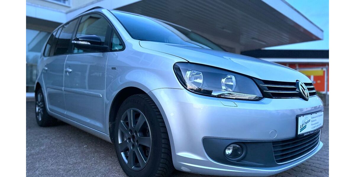 VW Touran 184.000 km 8.990 &euro; Losheim am See 66679