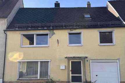 Haus Mitterteich - 9 Zimmer, 292 m&sup2;, 45.000&euro; | Angebot:25638615