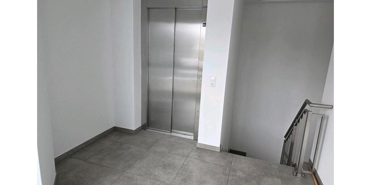 Einfamilienhaus Wiefelstede - 3 Zimmer, 162 m&sup2;, 1.800&euro; | Angebot:26111507