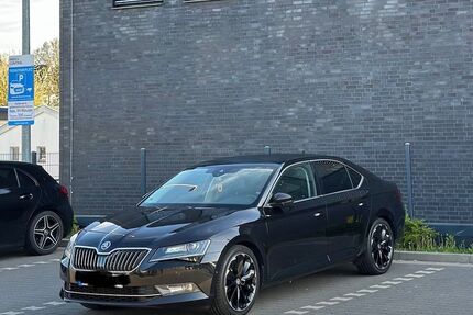 Skoda Superb 194.000 km 15.900 &euro; Olpe 57462