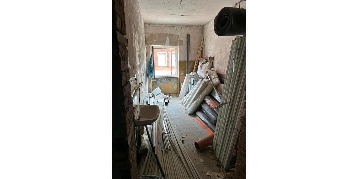 Mehrfamilienhaus, Wohnhaus Burg - 10 Zimmer, 212 m&sup2;, 60.000&euro; | Angebot:26512029