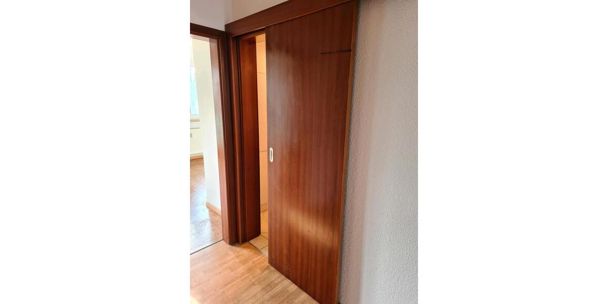Etagenwohnung Dessau-Roßlau Brambach - 3 Zimmer, 59 m&sup2;, 50.000&euro; | Angebot:26731142