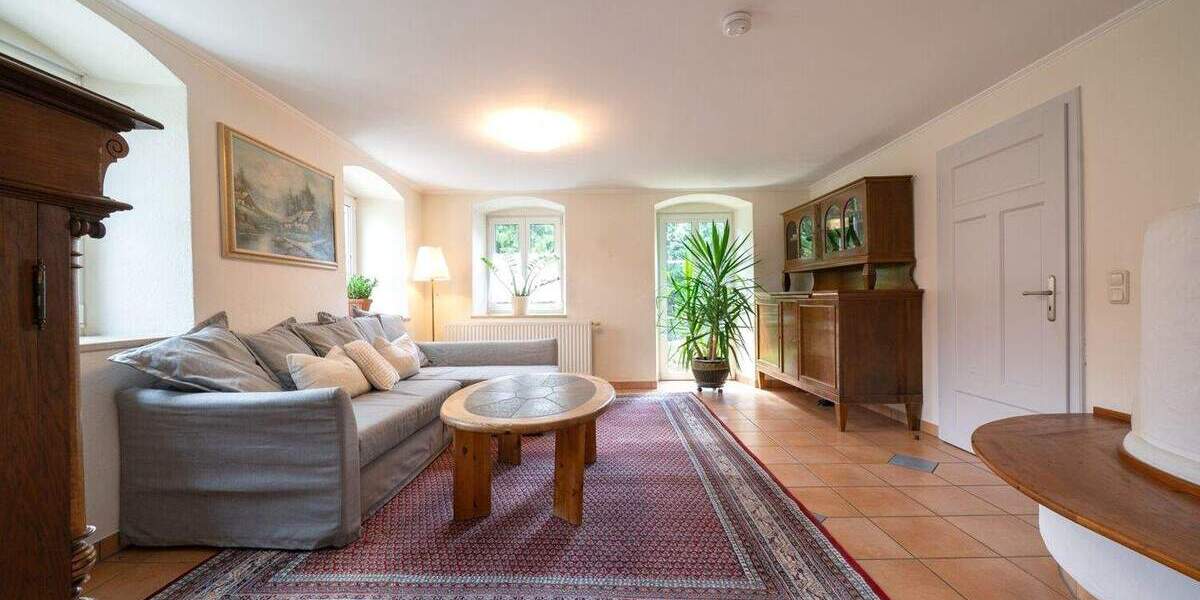 Einfamilienhaus Fünfstetten / Nußbühl Fünfstetten - 8 Zimmer, 301 m&sup2;, 1.200.000&euro; | Angebot:25727229