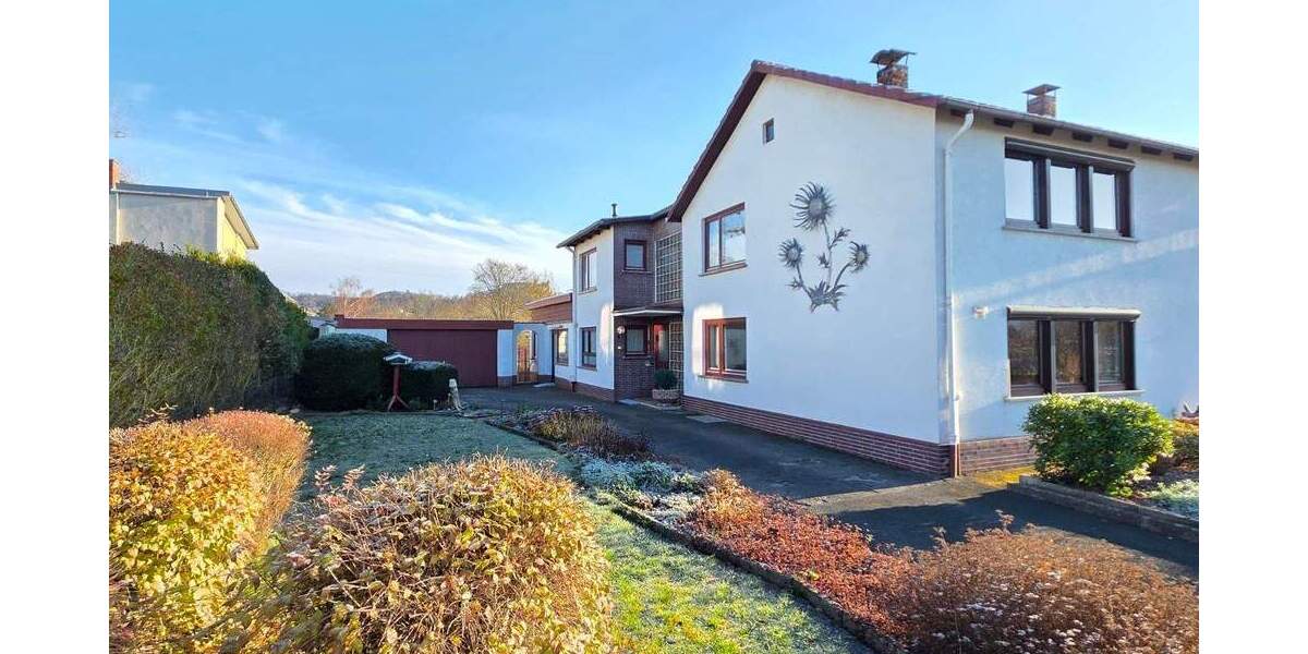 Liebevoll gepflegte Doppelhaushälfte in sehr guter Stadtlage! 4 zimmer