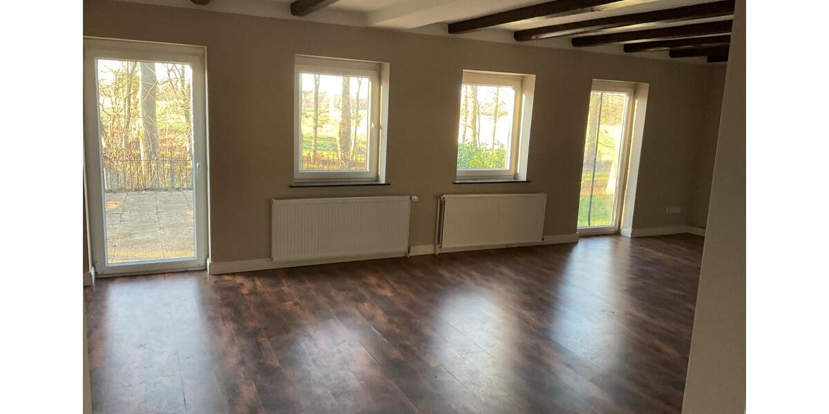 Derzeit keine Besichtigung möglich-Platz für die gesamte Familie 6 zimmer