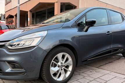 Renault Clio 85.273 km 9.299 &euro; Bad Wildbad 75323