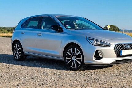 Hyundai i30 91.000 km 12.900 &euro; Dresden 01237