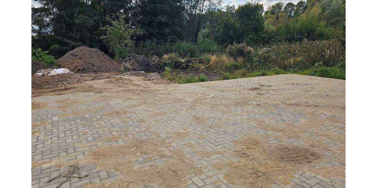 Wohnen wie im Haus: 4-Raumwohnung mit Grundstück 4 zimmer