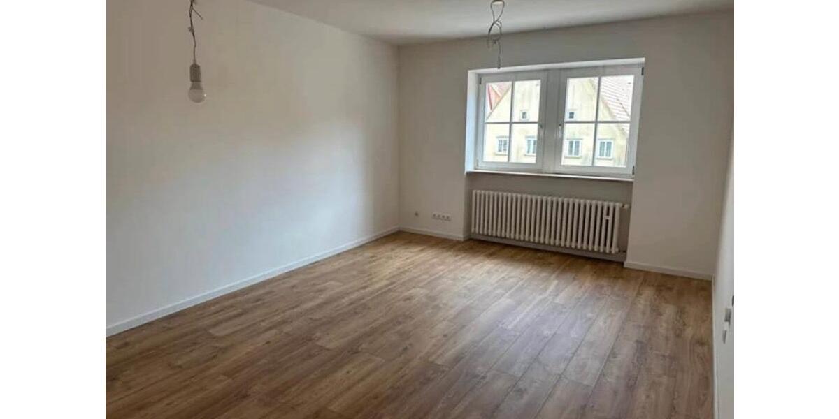 Sanierte 4,5 Zimmerwohnung im Herzen von Röttingen zimmer