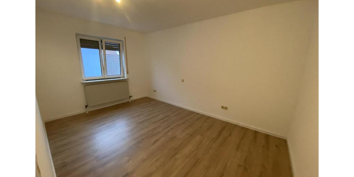 Etagenwohnung Bad Neustadt an der Saale - 3.5 Zimmer, 80 m&sup2;, 725&euro; | Angebot:25931451