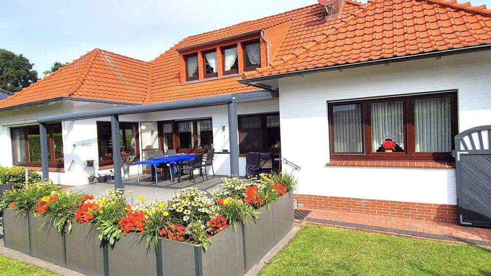 *** Zentrum! Modernisierter & geräumiger Bungalow mit Minigarten... *** 6 zimmer