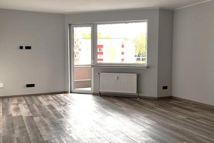 1,5-Zimmer-Wohnung mit Balkon, Erstbezug nach Sanierung zimmer