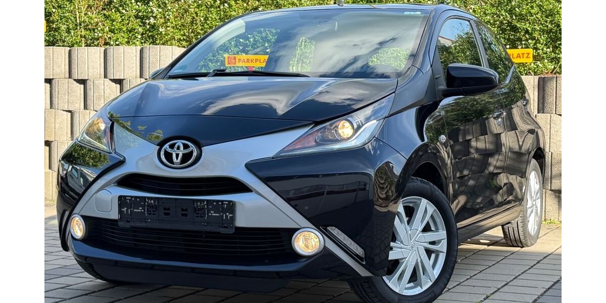 Toyota Aygo (X) 82.400 km 7.700 &euro; Fulda 36043