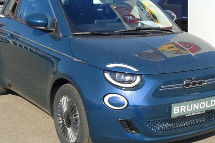 Fiat 500e Komfort & Style Paket 9.421 km 22.900 € Backnang, 71522