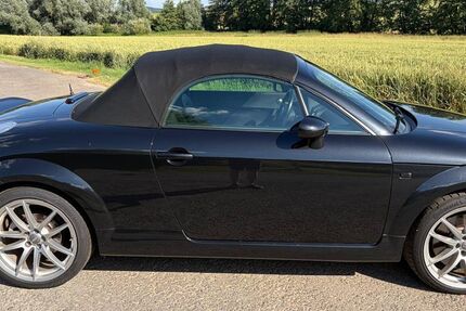 Audi TT 210.000 km 11.950 &euro; Blomberg 32825