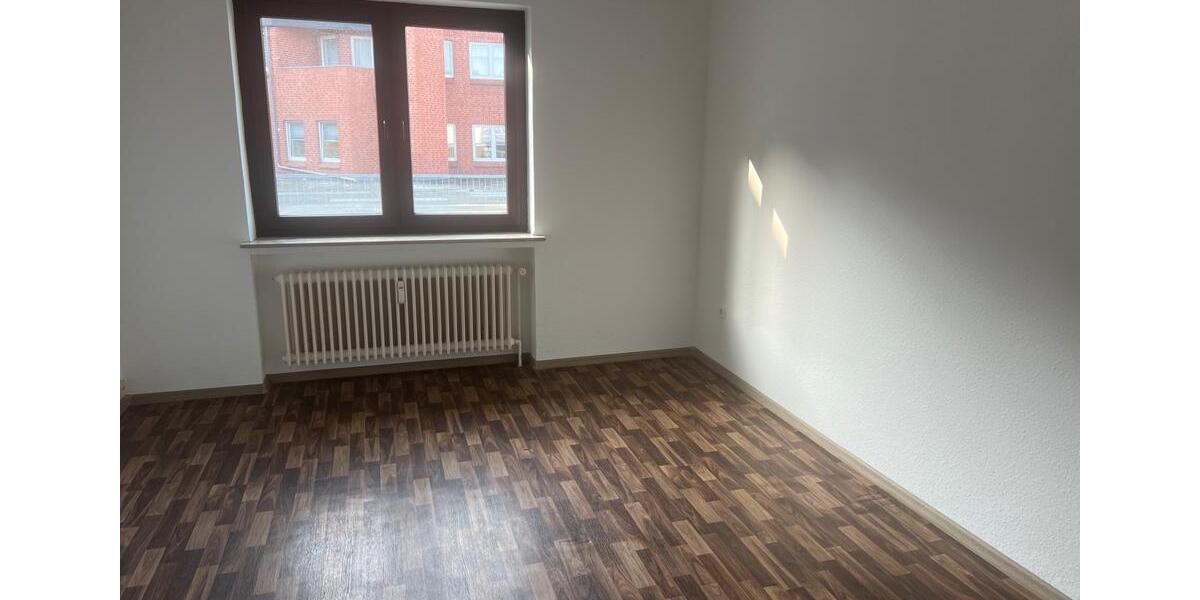 Etagenwohnung Nordenham - 4 Zimmer, 102 m&sup2;, 600&euro; | Angebot:25641830