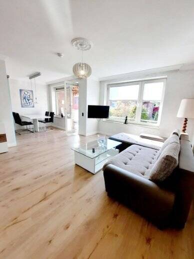 Etagenwohnung Hamburg Wandsbek - 2 Zimmer, 68 m&sup2;, 1.300&euro; | Angebot:26904206