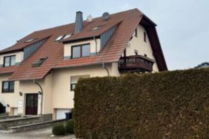 WohnungHaus 2Etagen,Keller,Garage,Garten, Balkon, Winterg. Pool 2 zimmer