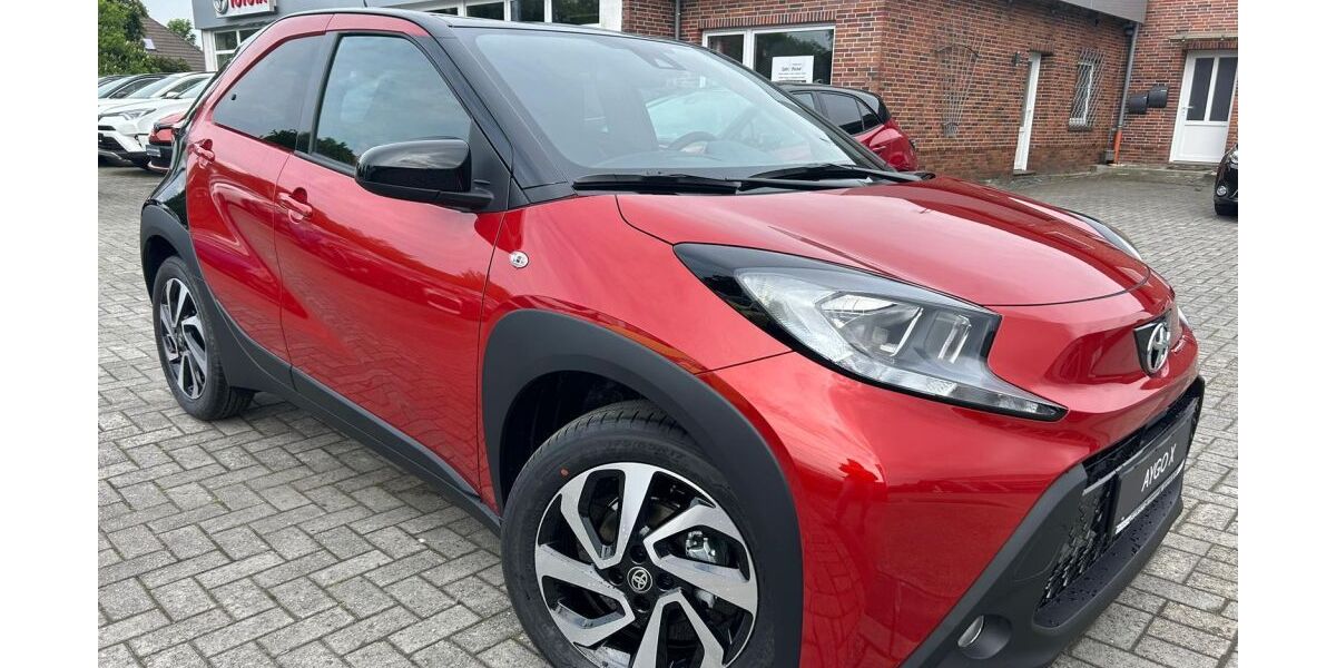 Toyota Aygo (X) 11.500 km 15.990 € Wiesmoor 26639