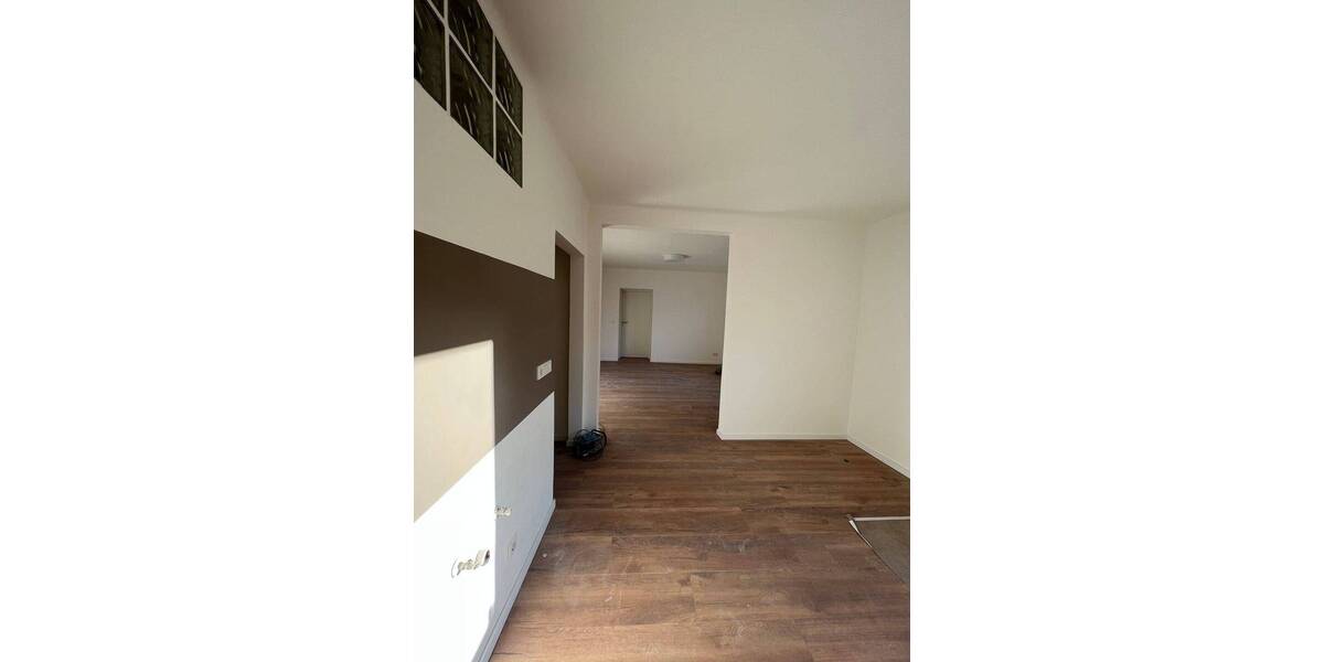 Moderne 4-Zimmer-Wohnung in Ensheim - saniert, hell und ab 01.08. verfügbar - Etagenwohnung Saarbrücken-Halberg Ensheim | Angebot:26954962