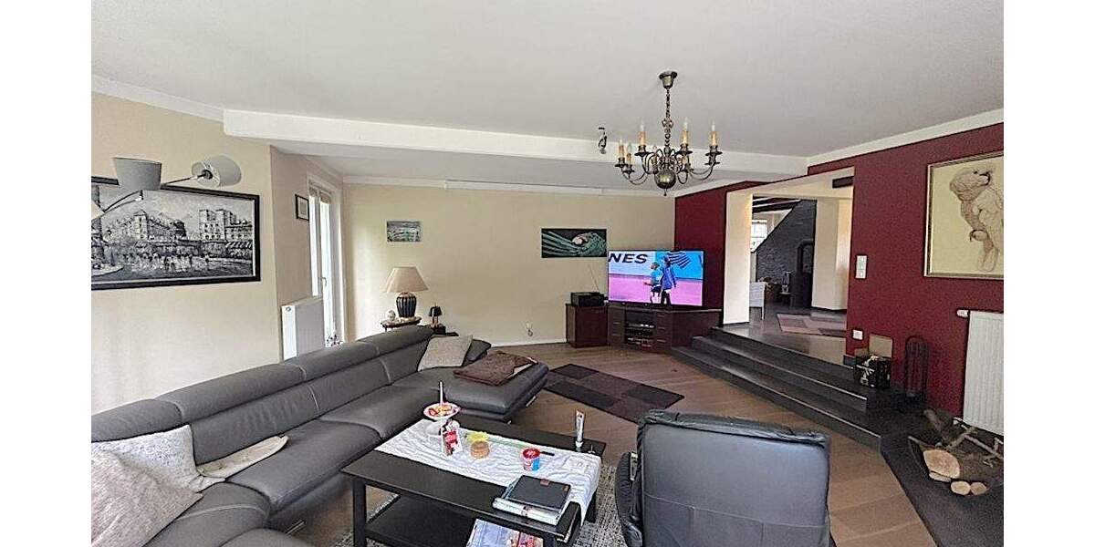 Einfamilienhaus Horst (Holstein) - 7 Zimmer, 216 m&sup2;, 670.000&euro; | Angebot:25726891