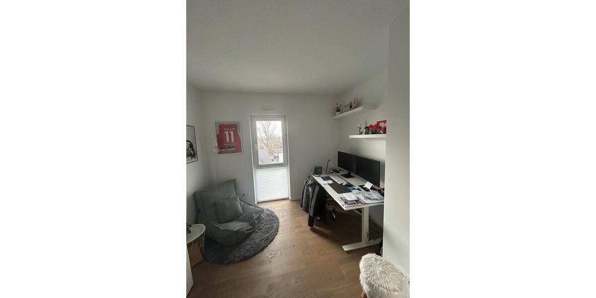 Etagenwohnung Wunstorf - 4 Zimmer, 130 m&sup2;, 1.772&euro; | Angebot:25444391