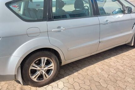 Ford S-Max 138.000 km 3.900 &euro; Schmelz 66839