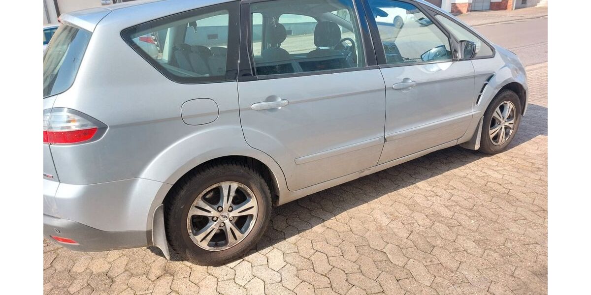 Ford S-Max 138.000 km 3.900 &euro; Schmelz 66839