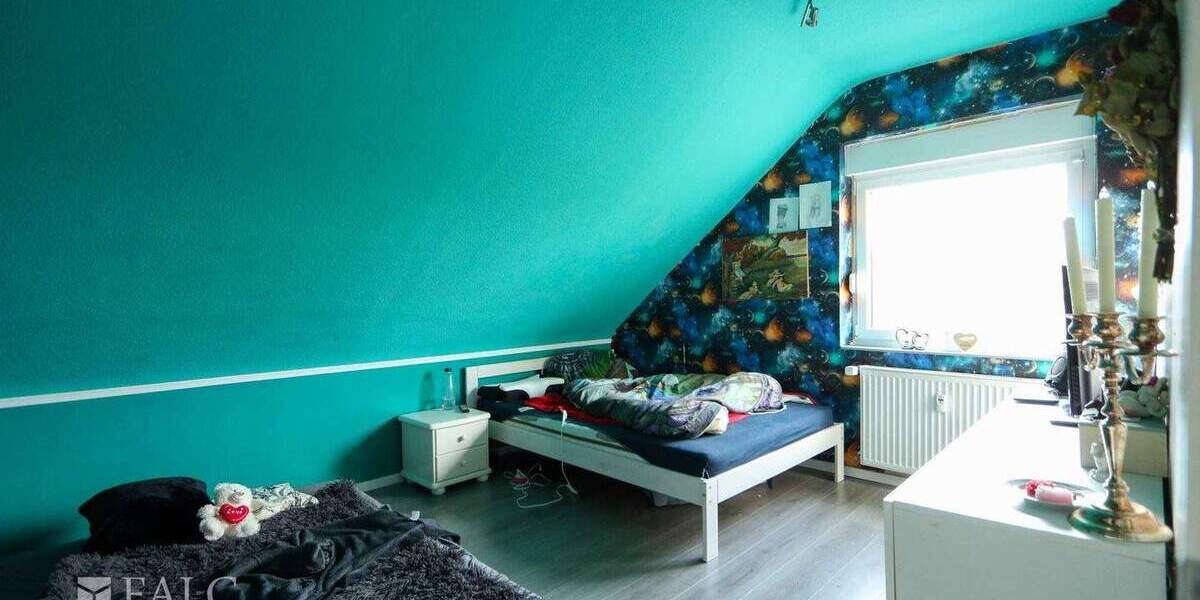 Eigentumswohnung im 4-Parteienhaus 5 zimmer