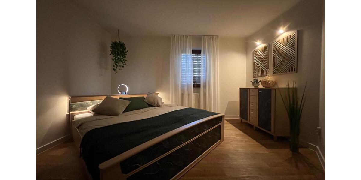 Wohnen auf Zeit Stollberg (Erzgebirge) - 3 Zimmer, 71 m&sup2;, 1.200&euro; | Angebot:23673871